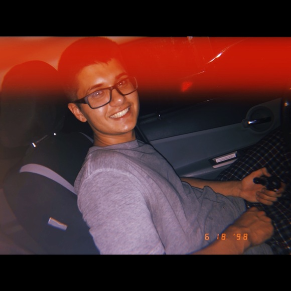 Meet your Posher, Garrett - Picture 1 of 1